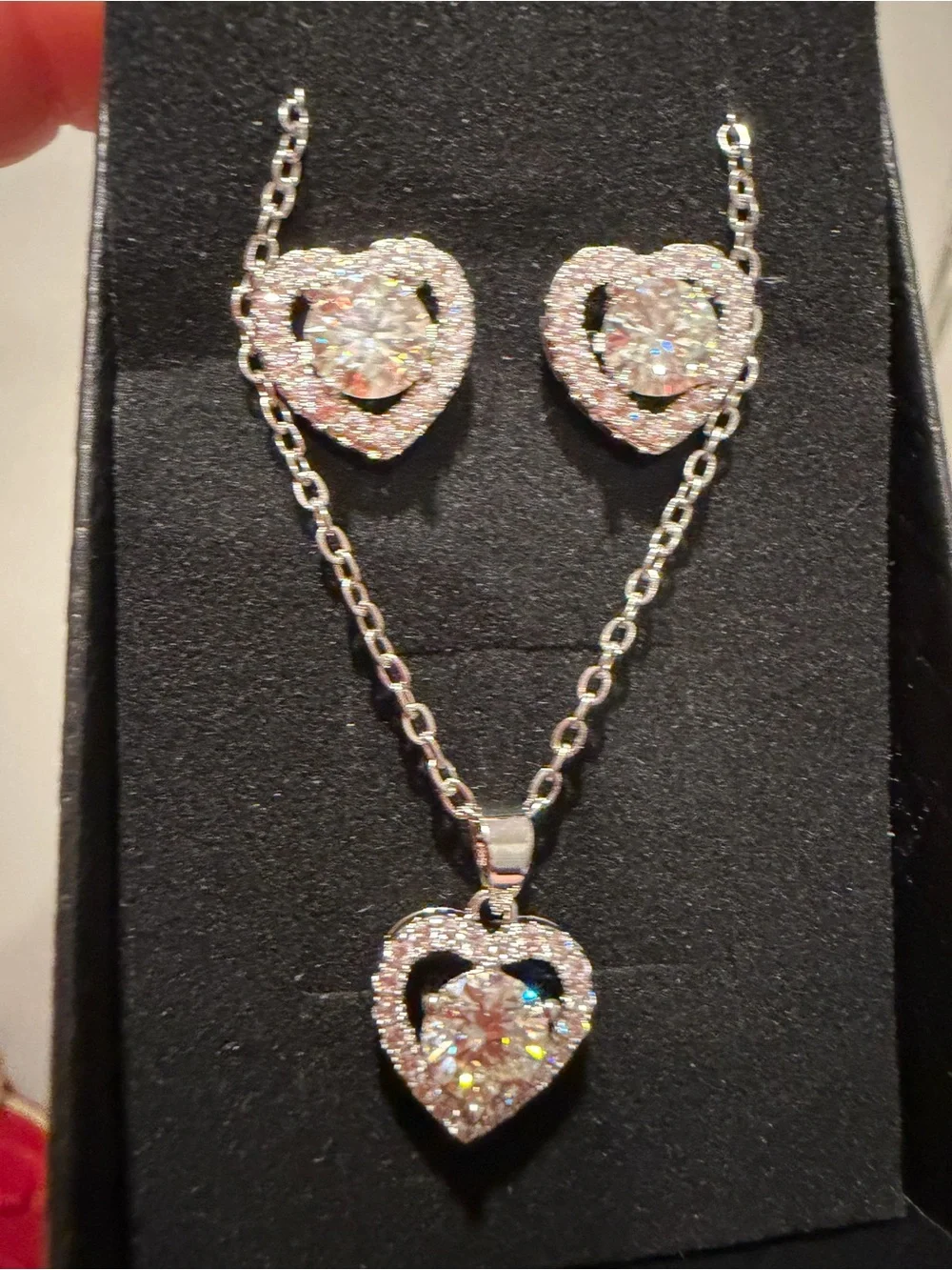 GRA MOISSANITE Certified-Heart Pendant Necklace and Stud Earrings NWB